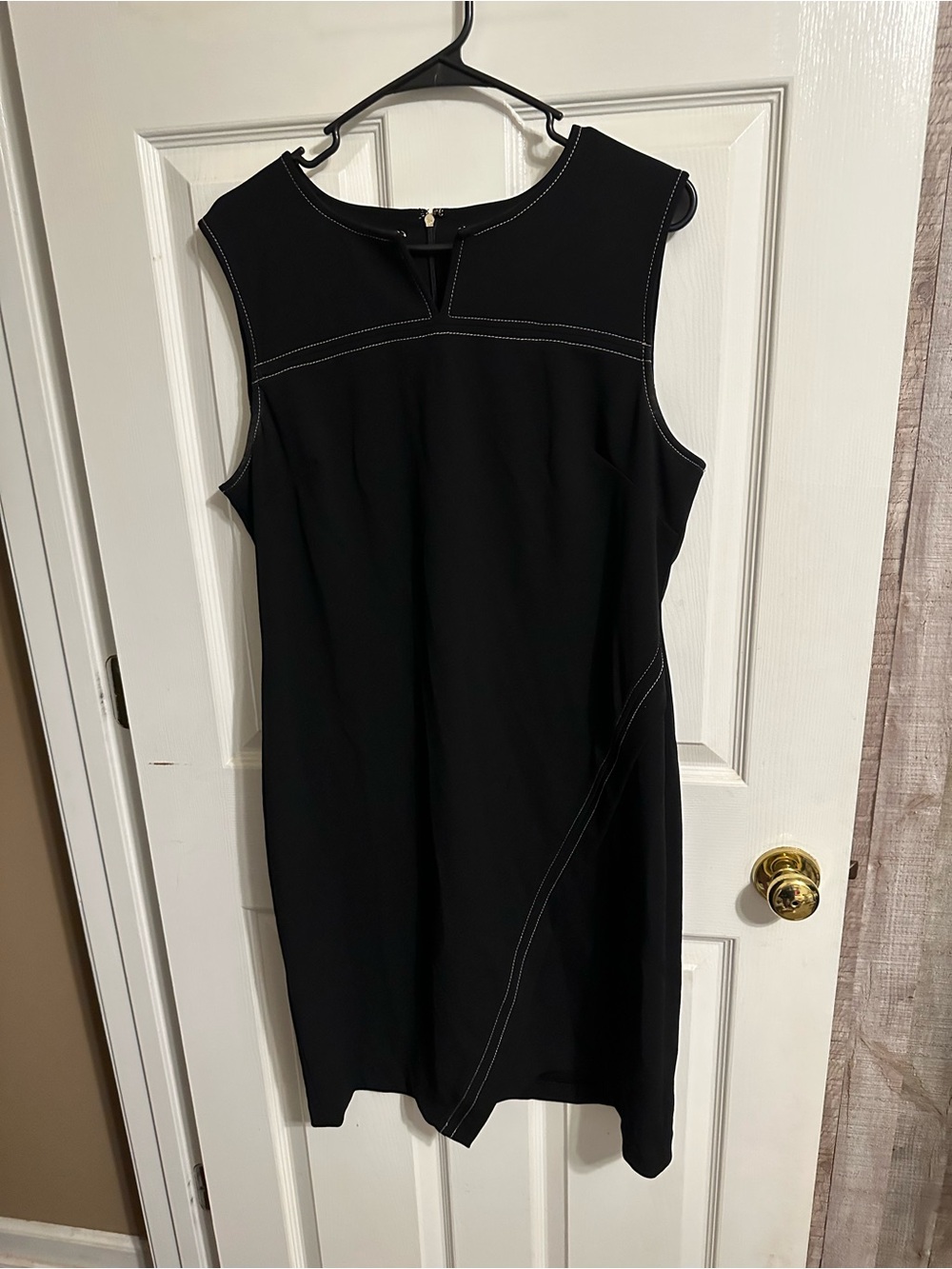 Tommy Hilfiger Black Sleeveless Shift Dress with Contrast Stitching